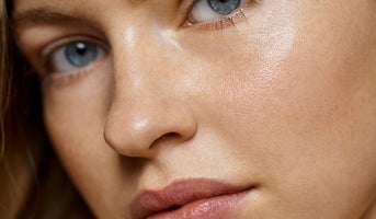 Promienne spojrzenie z BRIGHT EYES™ HIT™ w Galderma Aesthetics - odkryj blask odmłodzonych oczu.